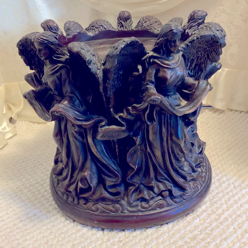 ANGEL PILLAR CANDEL HOLDER